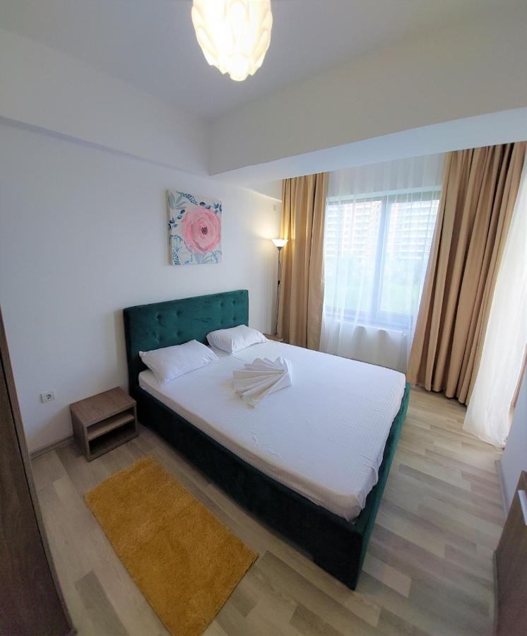 North Club Apartments Mamaia Exterior photo